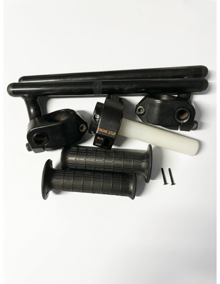 Styrhalvdele par 080554920 – original | Madsens Online   Originalt Ducati 900 MHR NOS Clip-on Styrsæt (Komplet med gasrulle og h